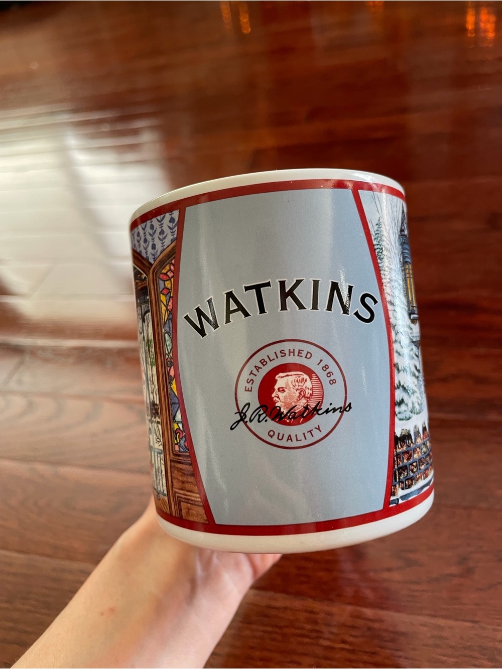 Watkins 2001 Christmas Holiday Victorian Scene Mug